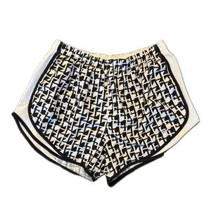 Nike Black and White Houndstooth Women's XL Vented Running Shorts